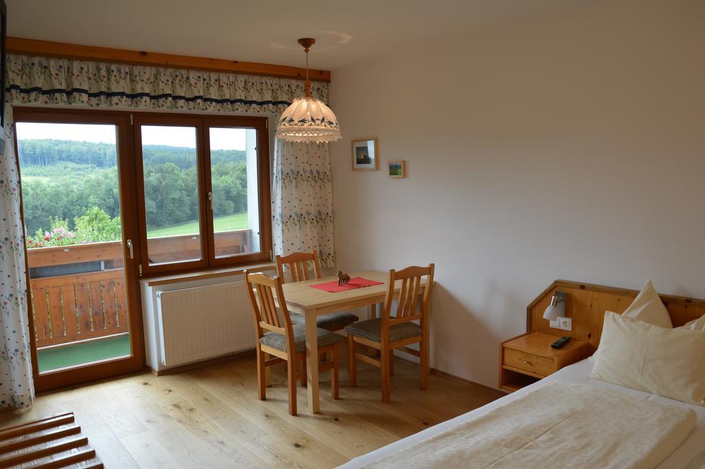 PressbaumBiobauernhof Wolf-Hofアパートメント 部屋 写真